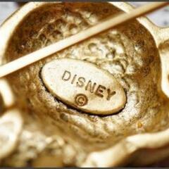 ディズニー ♦ミッキーマウス ゴールドカラー ブローチ♥ ピンバッジ お正月の画像
