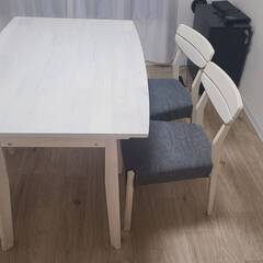 まだ募集中です　ダイニングテーブル白木目調、椅子4脚セット　渋谷引き取り限定の画像
