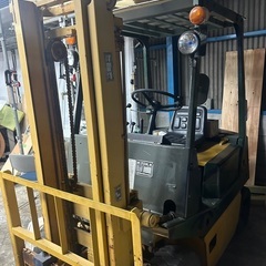 フォークリフト　中古　1T　実働　