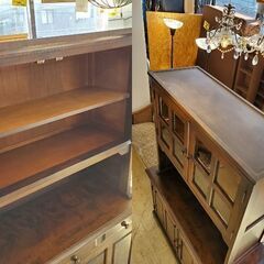 【4/3商談中】※★(即) 北海道民芸家具 ガラス扉 カップボード キャビネット 食器棚 飾り棚 書棚 収納家具 樺無垢材 和家具 和室 古民家◆幅120㎝×奥行45㎝×高さ174㎝◆近隣配送無料 買取帝国 朝霞店の画像