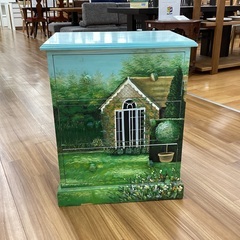 【トレファクマーケット久喜店】絵画装飾3段チェスト
