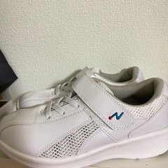 美品　ナースシューズ　靴　スニーカー　病院の画像