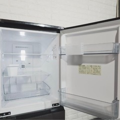 冷蔵庫(配達無料お届け設置出来ます💫都内近郊🚚】✨信頼のSHARP製✨2022年新品購入品✨超極美品✨除菌クリーニング済品✨他にも冷蔵庫.洗濯機.電子レンジ.オーブン電子レンジ.炊飯器.テーブル&椅子.机&チェアー.ベット&マットレス.ドレッサーなど多種多様な美品が有ります✨お気軽にお問い合わせ下さい💫の画像