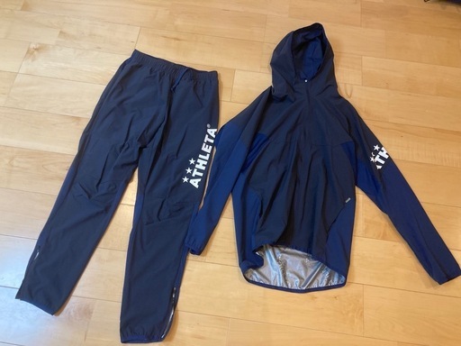 アスレタ　ウインドブレーカー