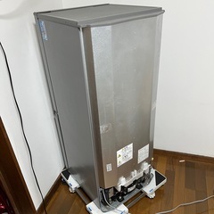 引越しのため12/7まで アクア AQUA 冷凍庫つき冷蔵庫 126L AQR-13G の画像