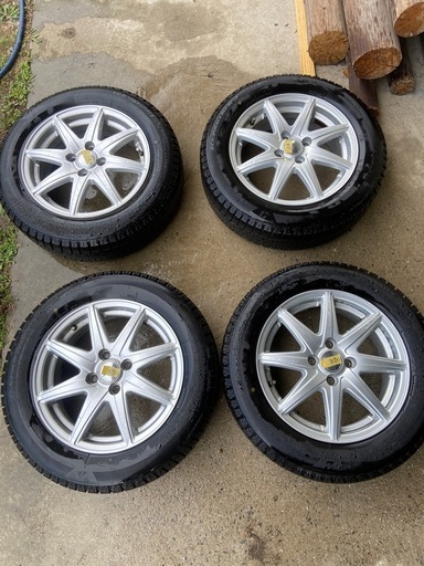 ブリヂストン　スタッドレスタイヤ　アルミホイール　175/65R15４本　アクア