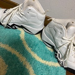 FILAハイカットスニーカーの画像