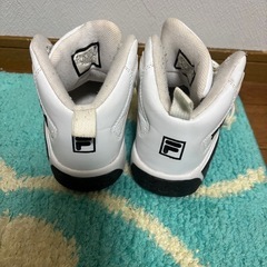 FILAハイカットスニーカーの画像
