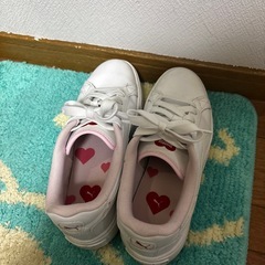 PUMAスニーカーの画像