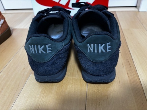 【新品同様と美品】NIKEスニーカー2足セット