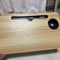 3coins タブレットテーブルの画像