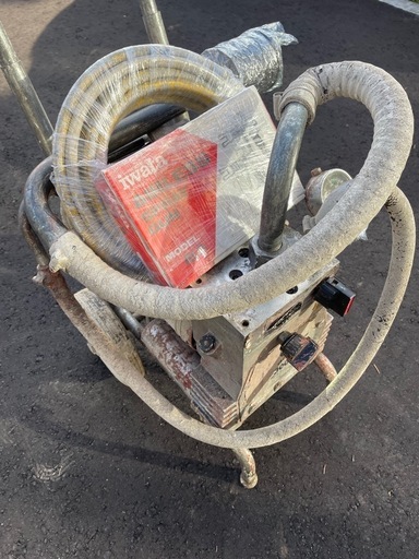 エアレス塗装機