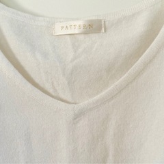 【美品】PATTERN 肩出しフリルニット 長袖カットソー Mサイズ 白の画像