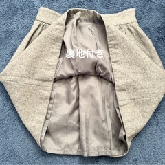 【美品】UNIQLO グレー色ウールスカートの画像