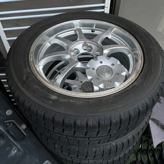 225/55R17トーヨスタッドレス4本５穴マルチのアルミ付き