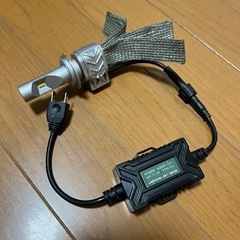 ヘッドライト　LED バルブ