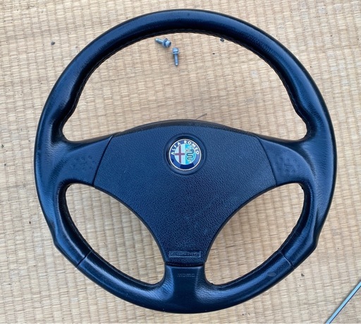 値下げ！アルファロメオ 155 純正　ステアリング ハンドル　Alfa Romeo モモ