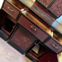 来週まで】桐箪笥 鎌倉彫
