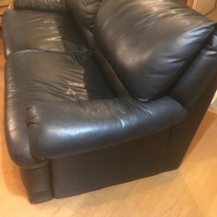 牛皮のソファーの画像