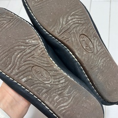 【お値下げ✨】Clarks 本革フラットシューズ（黒・サイズ23.5）の画像