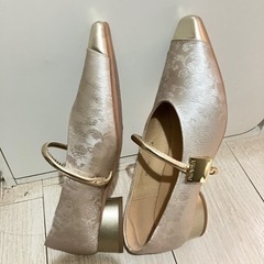 靴/バッグ 靴 パンプスの画像