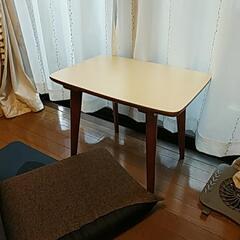 テプール、背もたれ椅子の画像