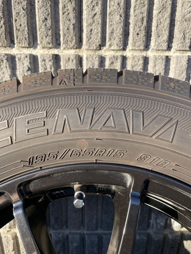 スタッドレスタイヤ 4本セット 2022年製 GOODYEAR ICENAVI7 195/65R15