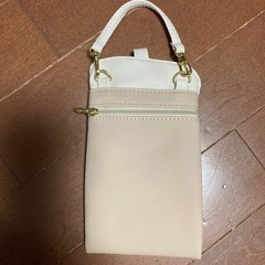 エステール　ノベルティ　スマホポーチ　新品の画像