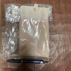 エステール　ノベルティ　スマホポーチ　新品の画像