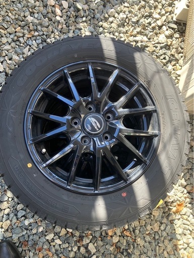 スタッドレスホイルセット　ミニバンヴォクシー NOAH