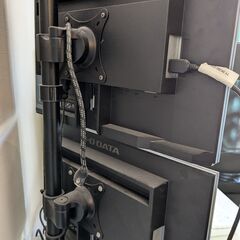 21.5型モニタ x2 + モニターアーム + USB 3.0 VGA変換アダプタ + ケーブルの画像