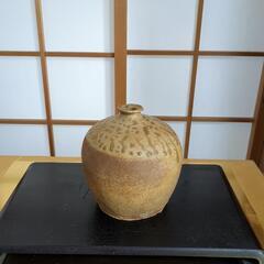 小さな壺　の画像