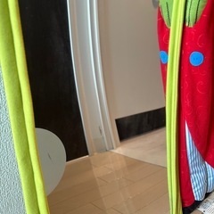 キッズ向け　IKEAワニのミラーの画像