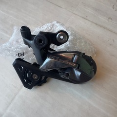 R8000 リアディレイラー