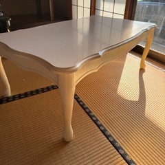 お洒落テーブル＆こたつの画像