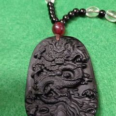 新品未使用品・黒曜石の龍のペンダントの画像
