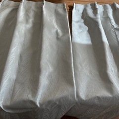 【美品】遮光1級カーテン、長さ135センチ