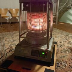 大きな石油ストーブ　サンポット
