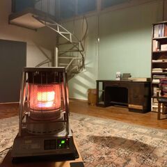 大きな石油ストーブ　サンポットの画像