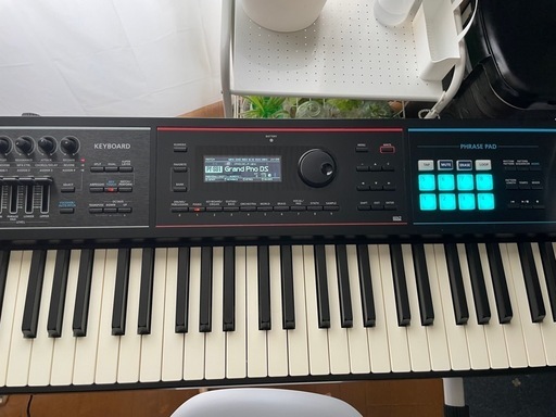 電子ピアノ、キーボード、シンセサイザー