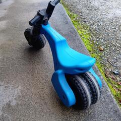 Y  BIKE     と、書いてある。の画像