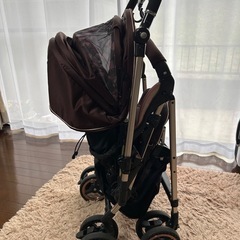 Combi　ベビーカーの画像