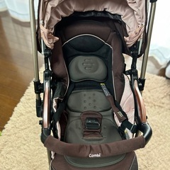 Combi　ベビーカーの画像