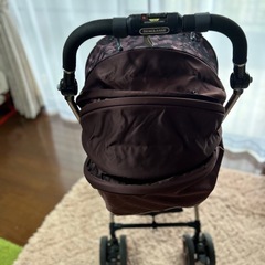 Combi　ベビーカーの画像