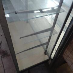 お話し中　ガラスケース⑤の画像