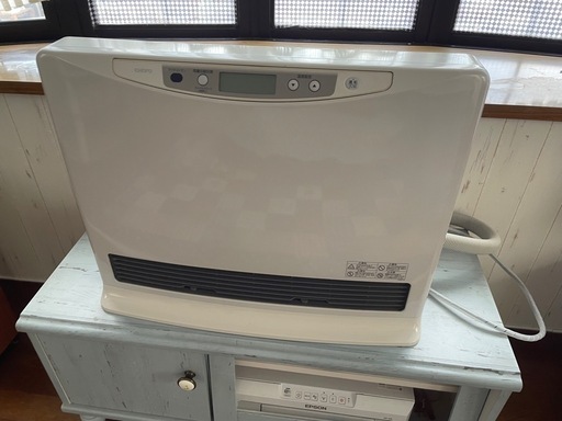 CHOFU温水ルームヒーター\n