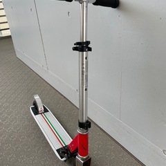 折りたたみ可能　キックボードscuderia ferrariの画像