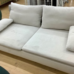 IKEA(イケア)3人掛けソファのご紹介です！