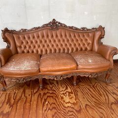 大きなソファー　の画像