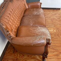 大きなソファー　の画像